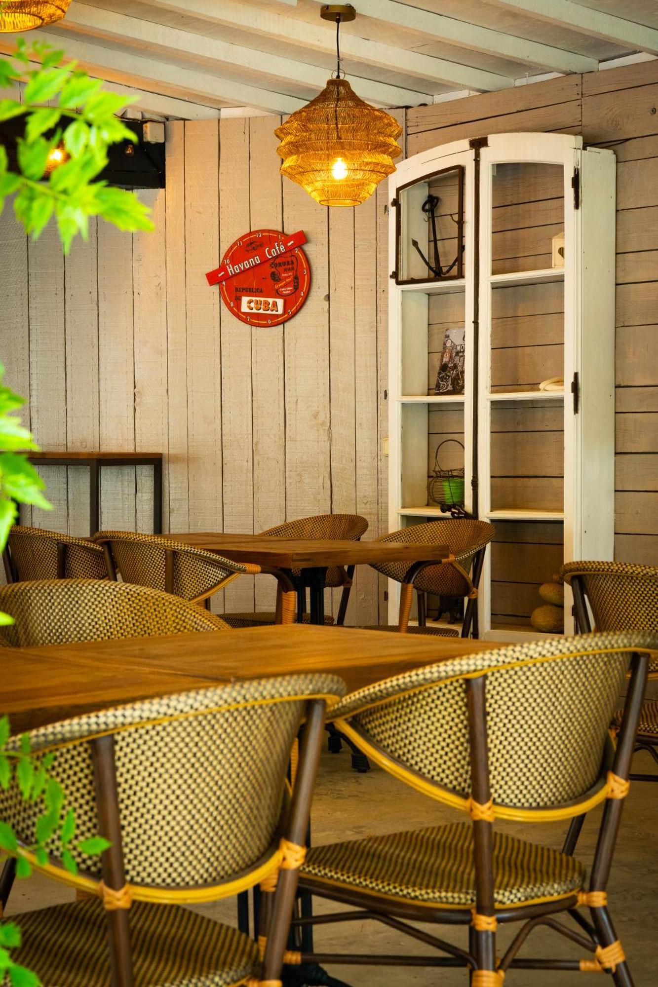 Prieure Saint-Louis Maison D'Hotes Floure Екстер'єр фото